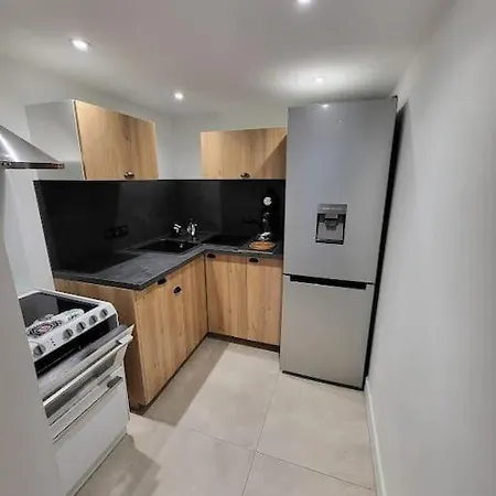 2 Personnes équipé Carignan-de-Bordeaux